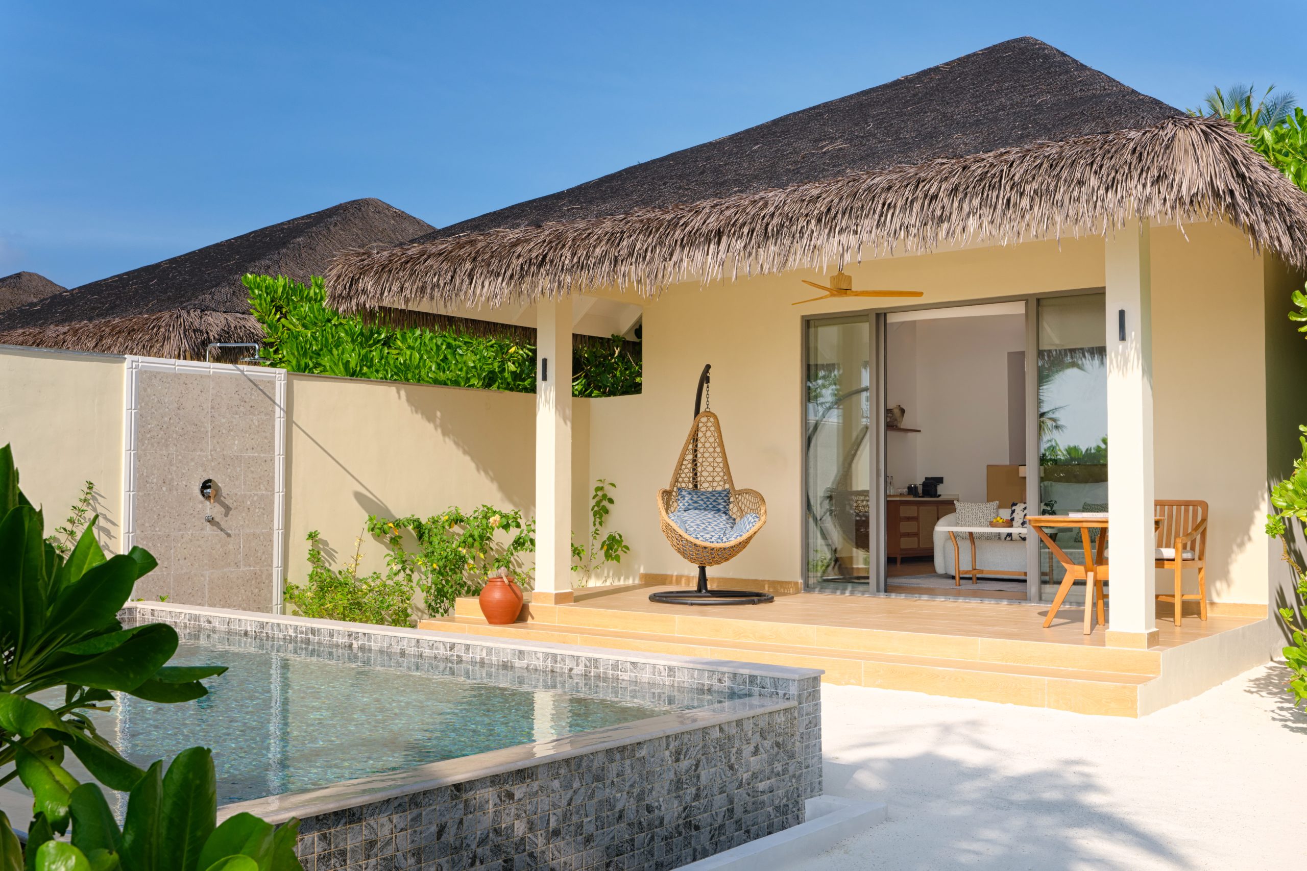 5D4N Combo Island – DusitD2 Feydhoo Maldives A3 (2N Local + 2N Resort)-Beach Pool Villa.