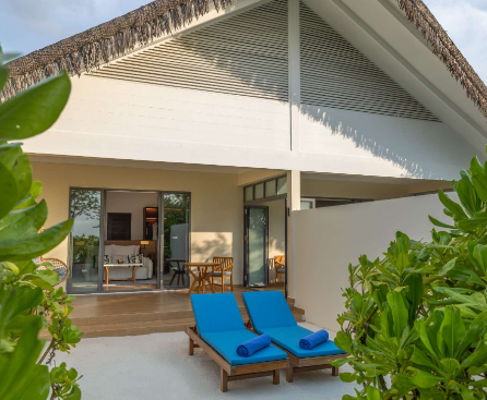 5D4N Combo Island – DusitD2 Feydhoo Maldives A1 (2N Local + 2N Resort)-Beach Villa.