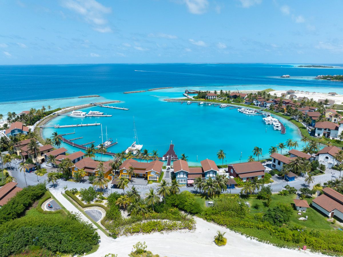 4D3N Hulhumale with Crossroad Marina