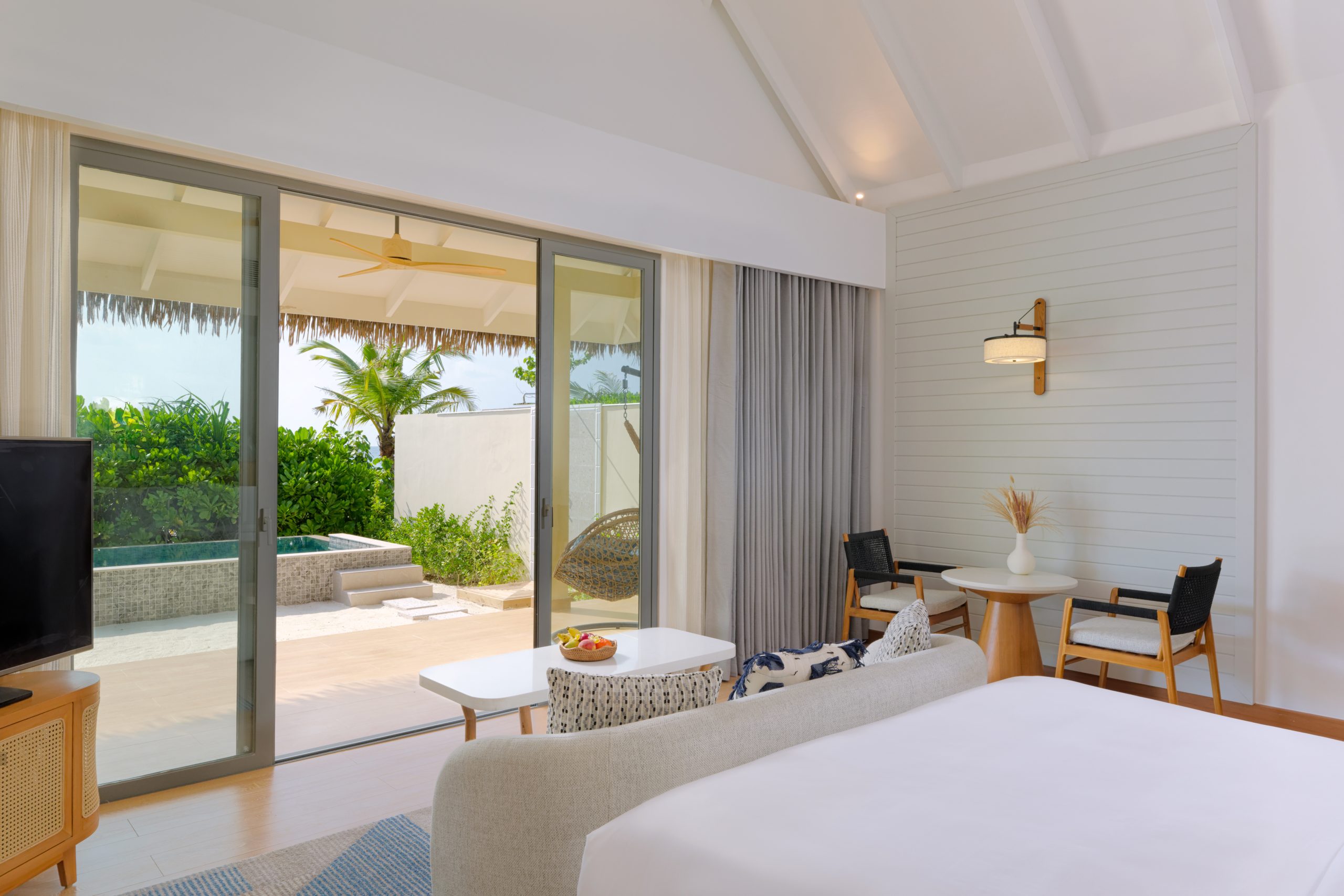 5D4N Combo Island – DusitD2 Feydhoo Maldives A3 (2N Local + 2N Resort)-Beach Pool Villa.