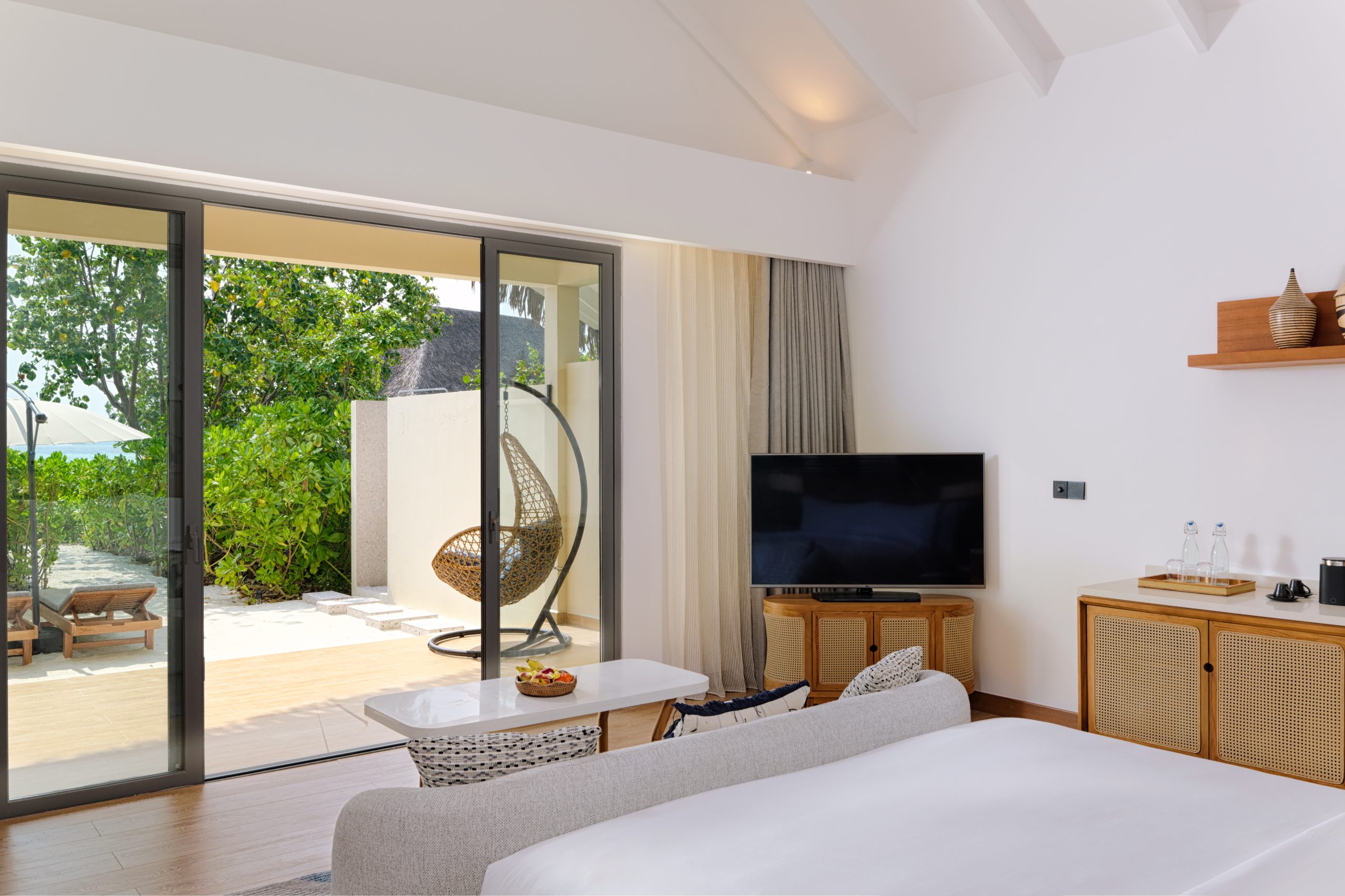 4D3N Combo Island – DusitD2 Feydhoo Maldives B1 (1N Local + 2N Resort)-Beach villa