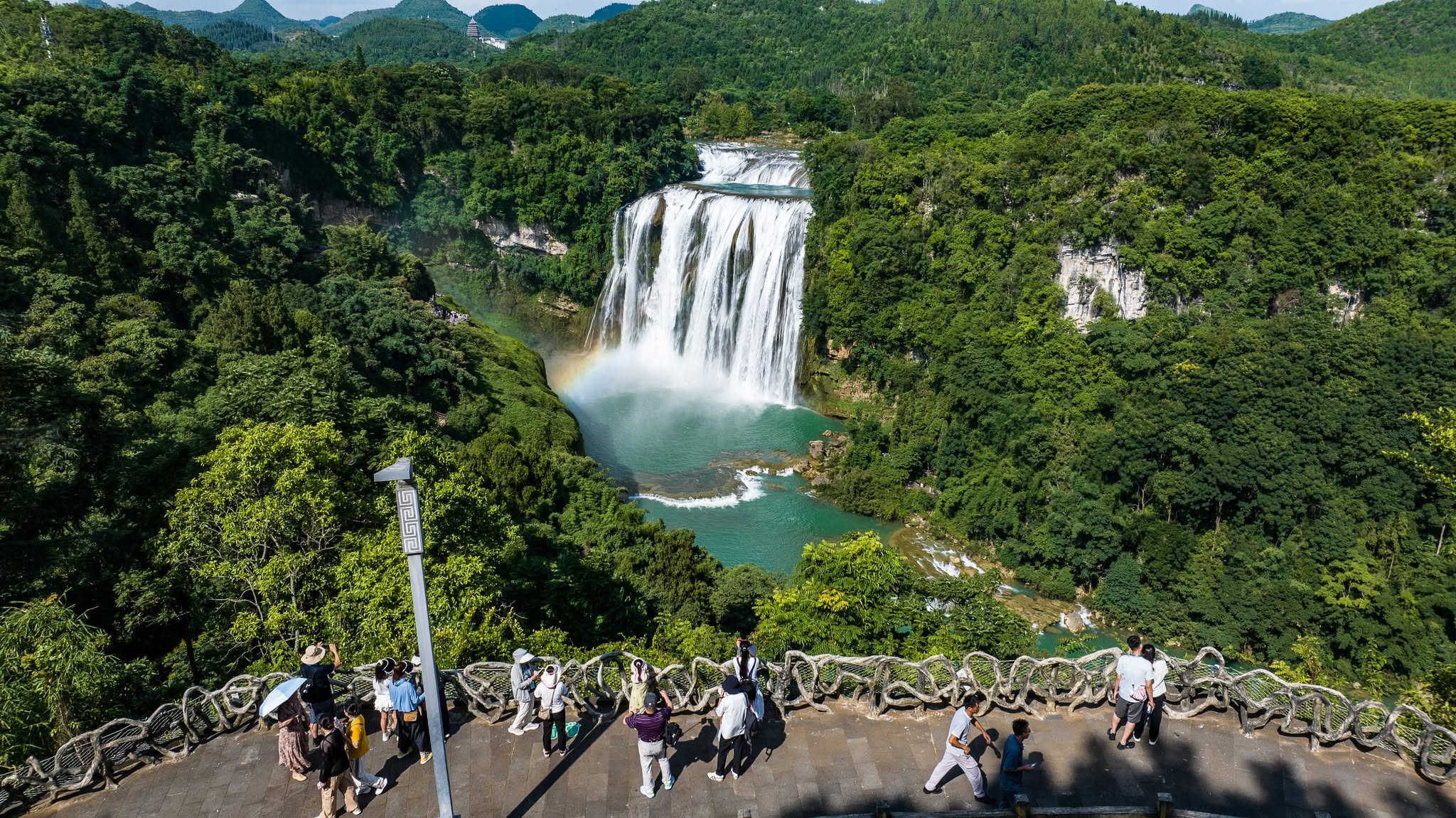 星光同行,多彩贵州 JOURNEY WITH THE STARS, COLORFUL GUIZHOU