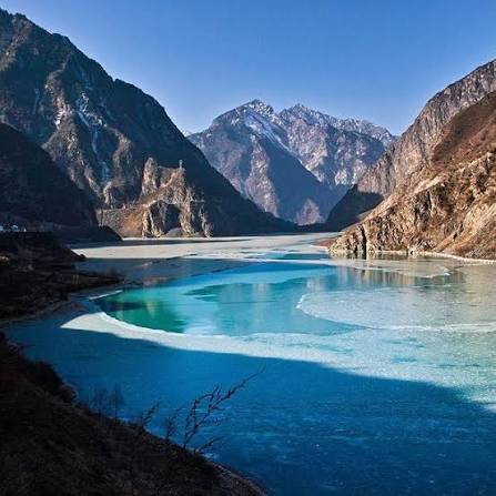 8天7晚 魔幻山城. 童话九寨 CHONGQING + JIUZHAIGOU