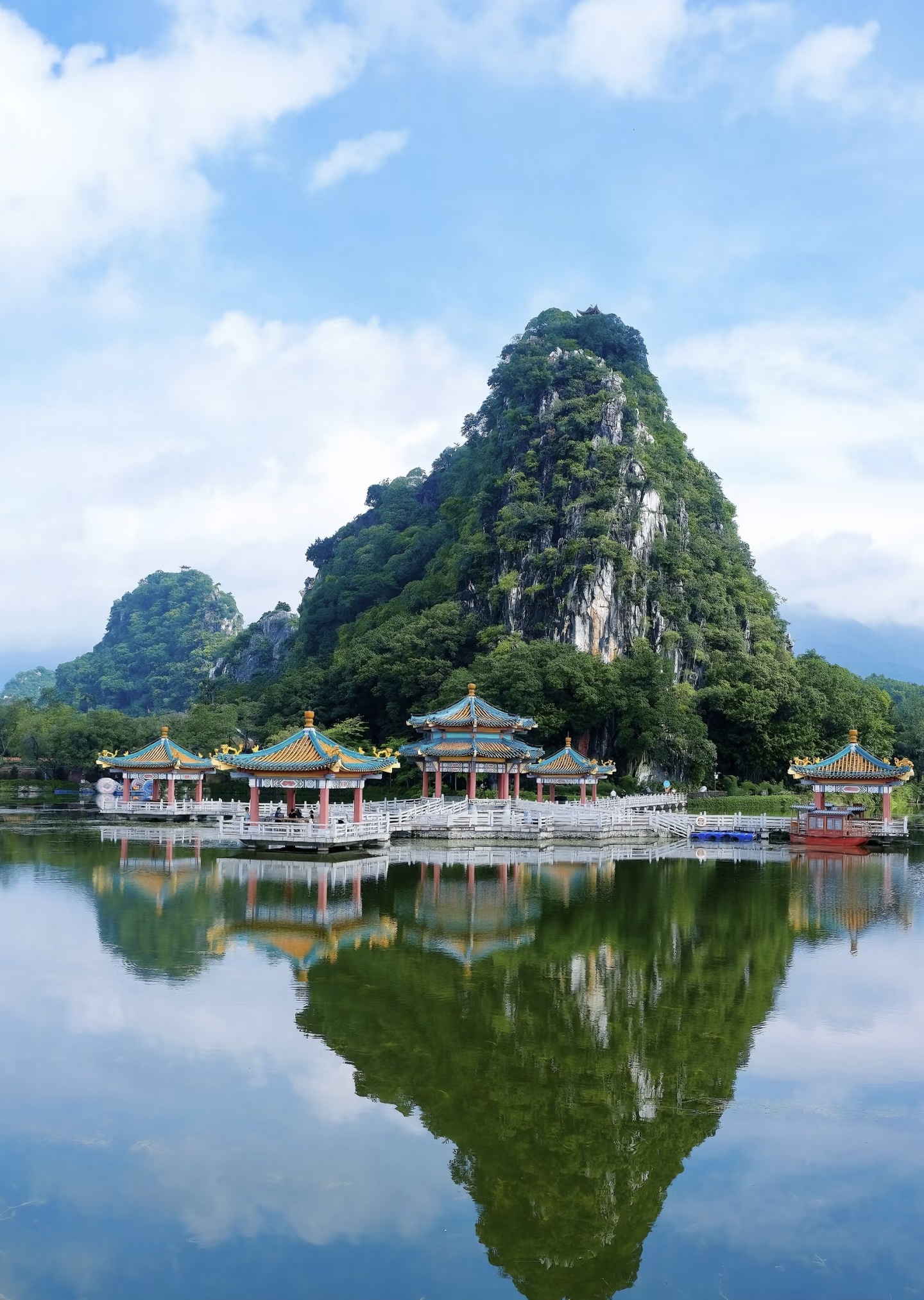 7天5晚 吃在广州. AI 在深圳 (7D5N GOURMET GUANGDONG.AI SHENZHEN)