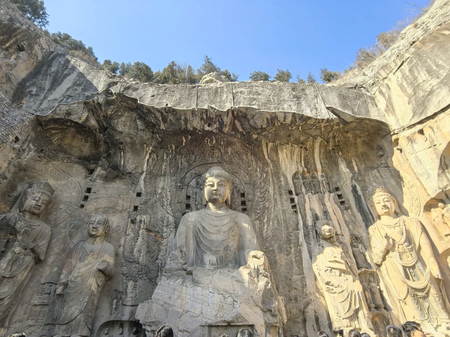 龙门石窟 | Longmen Grottoes