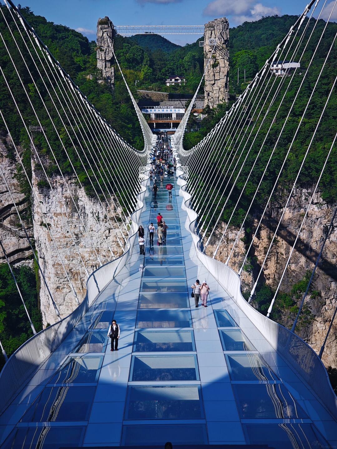 WANDERLUST ZHANGJIAJIE